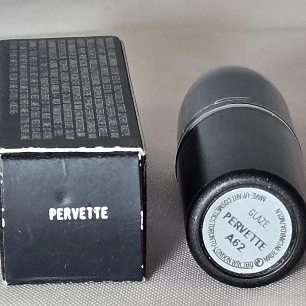 Pervette MAC Cosmetics Glaze Lipstick in Pervette - Pink - Picture 2 of 6